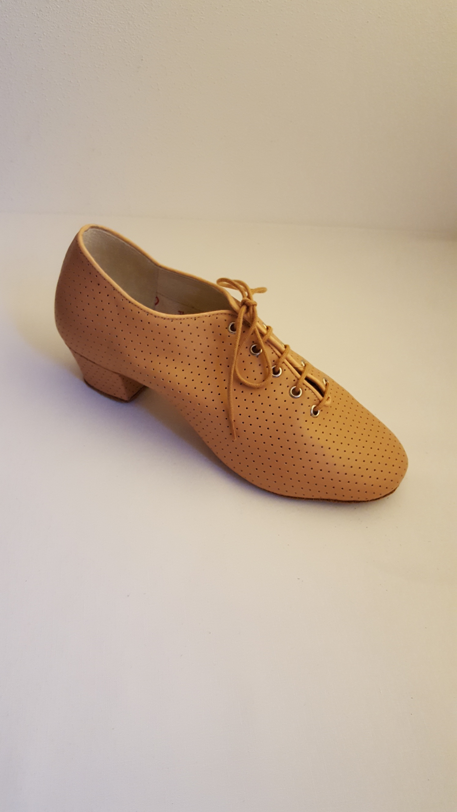 808 - Rocks flesh leather